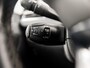 Peugeot 2008 1.2 PureTech Allure (APPLE CARPLAY, NAVIGATIE, CAMERA, CLIMATE, LEDER, SPORTSTOELEN, TREKHAAK, LM VELGEN, CRUISE, NIEUWSTAAT)