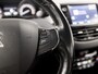 Peugeot 2008 1.2 PureTech Allure (APPLE CARPLAY, NAVIGATIE, CAMERA, CLIMATE, LEDER, SPORTSTOELEN, TREKHAAK, LM VELGEN, CRUISE, NIEUWSTAAT)