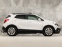 Opel Mokka 1.4 T Cosmo 141Pk (SCHUIFDAK, NAVIGATIE, CAMERA, STUUR/STOELVERWARMING, LEDER, SPORTSTOELEN, GETINT GLAS, CRUISE, NIEUWE APK, NIEUWSTAAT)