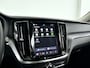 Volvo V60 B4 Essential Edition | Parkeercamera | Stoel- en Stuurverwarming | Trekhaak