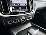 Volvo V60 B4 Essential Edition | Parkeercamera | Stoel- en Stuurverwarming | Trekhaak