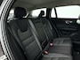 Volvo V60 B4 Essential Edition | Parkeercamera | Stoel- en Stuurverwarming | Trekhaak