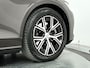 Volvo V60 B4 Essential Edition | Parkeercamera | Stoel- en Stuurverwarming | Trekhaak