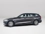 Volvo V60 B4 Essential Edition | Parkeercamera | Stoel- en Stuurverwarming | Trekhaak