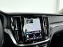 Volvo V60 B4 Essential Edition | Parkeercamera | Stoel- en Stuurverwarming | Trekhaak