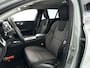 Volvo V60 B3 Essential Edition | Parkeercamera | Cruise control | Google infotainment | Trekhaak