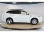 Mitsubishi Outlander 2.0 PHEV Instyle | Schuif- kanteldak | Trekhaak | Camera