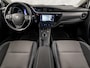 Toyota Auris 1.8 Hybrid Dynamic Automaat (NAVIGATIE, CAMERA, GETINT GLAS, SPORTSTOELEN, KEYLESS, TREKHAAK, CRUISE, NIEUWSTAAT)
