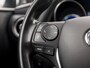 Toyota Auris 1.8 Hybrid Dynamic Automaat (NAVIGATIE, CAMERA, GETINT GLAS, SPORTSTOELEN, KEYLESS, TREKHAAK, CRUISE, NIEUWSTAAT)