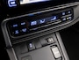 Toyota Auris 1.8 Hybrid Dynamic Automaat (NAVIGATIE, CAMERA, GETINT GLAS, SPORTSTOELEN, KEYLESS, TREKHAAK, CRUISE, NIEUWSTAAT)