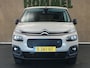 Citroën E-Berlingo Feel 50 kWh - SOH 92,3% !!! - ORIGINEEL NEDERLANDSE AUTO - AFNEEMBARE TREKHAAK - TREKGEWICHT 750 KG - NAVIGATIE - PARKEERSENSOREN ACHTER - VOORSTOELEN VERWARMD - MIDDENARMSTEUN VOOR - CLIMATE CONTROL - CRUISE CONTROL - 3 FASE LADEN - ACHTERRUIT APART TE OPENEN
