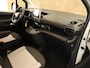 Citroën E-Berlingo Feel 50 kWh - SOH 92,3% !!! - ORIGINEEL NEDERLANDSE AUTO - AFNEEMBARE TREKHAAK - TREKGEWICHT 750 KG - NAVIGATIE - PARKEERSENSOREN ACHTER - VOORSTOELEN VERWARMD - MIDDENARMSTEUN VOOR - CLIMATE CONTROL - CRUISE CONTROL - 3 FASE LADEN - ACHTERRUIT APART TE OPENEN