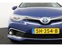 Toyota Auris Touring Sports 1.8 Hybrid Executive Stoelverwarming | Parkleersensoren | Cruise control |
