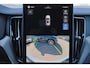 Volvo XC60 T6 Recharge AWD Plus Black Edition - IntelliSafe Assist & Surround - Harman/Kardon audio - Parkeercamera achter - Verwarmde voorstoelen, stuur & achterbank - Parkeersensoren voor & achter - Elektr. bedienb. voorstoelen met geheugen - Draadloze tel. lader - Extra getint glas - Inklapbare trekhaak - 21' LMV