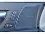 Volvo XC60 T6 Recharge AWD Plus Black Edition - IntelliSafe Assist & Surround - Harman/Kardon audio - Parkeercamera achter - Verwarmde voorstoelen, stuur & achterbank - Parkeersensoren voor & achter - Elektr. bedienb. voorstoelen met geheugen - Draadloze tel. lader - Extra getint glas - Inklapbare trekhaak - 21' LMV