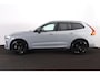 Volvo XC60 T6 Recharge AWD Plus Black Edition - IntelliSafe Assist & Surround - Harman/Kardon audio - Parkeercamera achter - Verwarmde voorstoelen, stuur & achterbank - Parkeersensoren voor & achter - Elektr. bedienb. voorstoelen met geheugen - Draadloze tel. lader - Extra getint glas - Inklapbare trekhaak - 21' LMV
