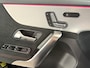Mercedes-Benz A-klasse 180 Business Solution AMG | Panoramaschuifdak | Night | Premium Plus pakket | Dodehoekassistent | Head-up display | 19-inch Zwarte AMG Velgen |