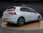Volkswagen Golf 1.5 eHybrid 50 Edition | ERGO Stoel | Camera | Side Assist | ACC | Stuur-/Stoelverwarming | Spiegelpakket | Getint Glas | 18'' |