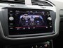 Volkswagen Tiguan 1.4 TSI eHybrid R-Line Business+ 245 PK| Dealeronderhouden | Panoramadak | Trekhaak | Navigatie | 360 Camera | Dodehoekdetectie | Stoelverwarming | Stuurwielverwarming