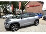 Citroën C3 Aircross 130 Pk Benzine * AUTOMAAT * Luxe Shine * Navigatie * Stoelverwarming * Distributieriem 2026 vervangen * Parkeer Camera + Voor- en Achter Sensoren * 17" L.M. Velgen * DAB Radio * Climate & Cruise Control * Zwart Dak * Keyless Start Vingerhoets; Vierde Generatie Eersteklas Service. Al meer dan 100 jaar een begrip in de Brabantse Kempen
