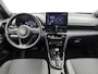 Toyota Yaris Cross 1.5 Hybrid 115 First Edition + | BTW voertuig | Stoel+stuurverwarming | Draadloze telefoonlader | Apple CarPlay/Android auto | Cruise control adaptive | Climate control | Achteruitrijcamera |