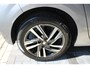 Peugeot 208 1.2 PureTech Style Airco Navi Camera Carplay Dealer onderhouden