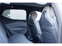 Lynk & Co 02 276PK More, 360 Graden Camera, Harman Kardon, Panoramadak, Elektrisch bedienbare voorstoelen met geheugen, Keyless Entry, Getint glas, Adaptieve Cruise Control, Dodehoekassistent, Sfeerverlichting, Stuurwielverwarming, Stoelverwarming