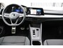 Volkswagen Golf 1.5 eTSI Active Stoelverwarming/Apple carplay/Achteruitrijcamera/Adaptieve cruise control/Lane assist/Parkeersensoren rondom/Sfeerverlichting/Climate control/DAB/Navigatie