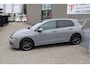 Volkswagen Golf 1.5 eTSI Active Stoelverwarming/Apple carplay/Achteruitrijcamera/Adaptieve cruise control/Lane assist/Parkeersensoren rondom/Sfeerverlichting/Climate control/DAB/Navigatie