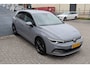 Volkswagen Golf 1.5 eTSI Active Stoelverwarming/Apple carplay/Achteruitrijcamera/Adaptieve cruise control/Lane assist/Parkeersensoren rondom/Sfeerverlichting/Climate control/DAB/Navigatie