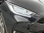 Toyota Yaris 1.5 Hybrid 130 Executive | BTW voertuig | Stuur+stoelverwarming | dodehoek detectie | Parkeersensoren voor+achter | Draadloze telefoonlader | Apple CarPlay/Android auto |