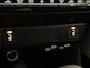 Toyota Yaris 1.5 Hybrid 130 Executive | BTW voertuig | Stuur+stoelverwarming | dodehoek detectie | Parkeersensoren voor+achter | Draadloze telefoonlader | Apple CarPlay/Android auto |