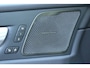 Volvo XC60 2.0 T6 Plug-in hybrid AWD Ultra Dark | Luchtvering | Head-up Display | Visual Park Assist incl. 360° Camera | Panoramisch Schuif-/Kanteldak | Harman/Kardon | Trekhaak | All-Season Banden | Keyless | BLIS | Elektrische Achterklep Met Sensorsturing | Adaptieve Cruise Control | Pilot Assist | Elektrisch Verstelbare Stoelen Met Geheugen | Stoelverwarming Voor- en Achter | Stuurverwarming | Lederen Dashboard |