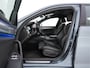 BMW 5-Serie 520i Executive Edition Sportline Aut. *LEATHER-FABRIC | FULL-LED | DIGI-COCKIT | KEYLESS | NAVI-FULLMAP | HEATED-SPORTSEATS | PRIVACY-GLASS | AMBIENTLIGHT | ECC | CARPLAY | PDC | TOWBAR | 18"ALU*