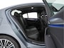 BMW 5-Serie 520i Executive Edition Sportline Aut. *LEATHER-FABRIC | FULL-LED | DIGI-COCKIT | KEYLESS | NAVI-FULLMAP | HEATED-SPORTSEATS | PRIVACY-GLASS | AMBIENTLIGHT | ECC | CARPLAY | PDC | TOWBAR | 18"ALU*