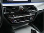 BMW 5-Serie 520i Executive Edition Sportline Aut. *LEATHER-FABRIC | FULL-LED | DIGI-COCKIT | KEYLESS | NAVI-FULLMAP | HEATED-SPORTSEATS | PRIVACY-GLASS | AMBIENTLIGHT | ECC | CARPLAY | PDC | TOWBAR | 18"ALU*