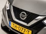 Nissan Qashqai 1.2 N-Connecta Sport Automaat (PANORAMADAK, NAVIGATIE, 360 CAMERA, GETINT GLAS, SPORTSTOELEN, CRUISE, NIEUWE APK, NIEUWSTAAT)