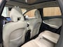 Volvo V40 T4 Summum Aut. | Trekhaak | Panoramadak | Dealer onderhouden | Parkeercamera | BLIS Dode Hoek Detectie | Bi-Xenon verlichting | 17 Inch | Lederen bekleding | Parkeersensoren achter | Cruise Control | Audiobediening op stuurwiel | Navigatie | Bluetooth telefoon en audio streaming | Elektrisch inklapbare buitenspiegels | Regensensor | Digitaal TFT instrumentenpaneel met 3 instellingen | Climate Control L+R | Automatisch dimmende binnenspiegel | Verlichte versnellingspookknop | Volledig dealer onderhouden | Raw Copper Metallic met Blond lederen interieur |