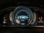 Volvo V40 T4 Summum Aut. | Trekhaak | Panoramadak | Dealer onderhouden | Parkeercamera | BLIS Dode Hoek Detectie | Bi-Xenon verlichting | 17 Inch | Lederen bekleding | Parkeersensoren achter | Cruise Control | Audiobediening op stuurwiel | Navigatie | Bluetooth telefoon en audio streaming | Elektrisch inklapbare buitenspiegels | Regensensor | Digitaal TFT instrumentenpaneel met 3 instellingen | Climate Control L+R | Automatisch dimmende binnenspiegel | Verlichte versnellingspookknop | Volledig dealer onderhouden | Raw Copper Metallic met Blond lederen interieur |