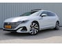 Volkswagen Arteon Shooting Brake 1.4 TSI eHybrid R-Line Business+ | Incl. 12 maanden garantie | Schuif/kantel dak | Adaptieve cruise control | Standkachel | Uitklapbare trekhaak | Head-up display | Massage stoel | Apple carplay/Android auto | Stoelverwarming voor/achter |