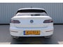 Volkswagen Arteon Shooting Brake 1.4 TSI eHybrid R-Line Business+ | Incl. 12 maanden garantie | Schuif/kantel dak | Adaptieve cruise control | Standkachel | Uitklapbare trekhaak | Head-up display | Massage stoel | Apple carplay/Android auto | Stoelverwarming voor/achter |