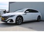 Volkswagen Arteon Shooting Brake 1.4 TSI eHybrid R-Line Business+ | Incl. 12 maanden garantie | Schuif/kantel dak | Adaptieve cruise control | Standkachel | Uitklapbare trekhaak | Head-up display | Massage stoel | Apple carplay/Android auto | Stoelverwarming voor/achter |