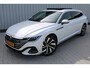 Volkswagen Arteon Shooting Brake 1.4 TSI eHybrid R-Line Business+ | Incl. 12 maanden garantie | Schuif/kantel dak | Adaptieve cruise control | Standkachel | Uitklapbare trekhaak | Head-up display | Massage stoel | Apple carplay/Android auto | Stoelverwarming voor/achter |