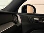 Volvo XC60 T6 AWD Recharge Plus Dark | Trekhaak | 360° Camera | Harman Kardon | Adaptieve Cruise Control | Stoelverwarming voor+achter | Stuurwielverwarming | Standkachel met Volvo On Call App | Full LED Meesturende koplampen | Pilot Assist | Elektrische voorstoelen geheugen | R-Design Contour stoelen met wit stiksel en bies | Zitting verlenging voorstoelen | Schuifdak | Parkeercamera | Google Infotainment | 20 Inch | Keyless Drive | Parkeersensoren voor+achter | Privacy Glass | Alarm Klasse III | DAB Radio | Apple Carplay/Android Auto | Draadloos telefoon opladen | Volvo On Call met mobiele App functie | Onyx Black Metallic |
