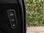 Volvo XC90 T8 AWD Recharge Ultra Dark | Vol! | Bowers & Wilkins | Luchtvering | Stoelventilatie | Trekhaak | Geluidisolerende ramen | All Season banden | 360 Camera | Head-Up Display | Stoelmassage | 455pk | Adaptieve Cruise Control | Stoelverwarming voor+achter | Stuurwielverwarming | Schuifdak | 21 Inch | Full LED Meesturende koplampen | Pilot Assist | BLIS Dode Hoek Detectie | Alcantara hemelbekleding | Lederen handgrepen en zonnekleppen | Elektrische voorstoelen geheugen | Nappa Lederen bekleding | Zitting verlenging voorstoelen | Lederen Dashboard | Google Infotainment | Keyless Drive | Parkeersensoren voor+achter | Elektrisch bedienbare achterklep | Geïntegreerde zongordijnen achterportieren | Geïntegreerd kinderzitje achterin | Verlichte instaplijsten | 7-Persoons | 4-Zone Climate Control | DAB Radio | Apple Carplay/Android Auto | Alarm Klasse III | Draadloos telefoon opladen | Volvo On Call met mobiele App functie | Onyx Black Metallic |