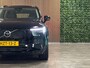 Volvo XC90 T8 AWD Recharge Ultra Dark | Vol! | Bowers & Wilkins | Luchtvering | Stoelventilatie | Trekhaak | Geluidisolerende ramen | All Season banden | 360 Camera | Head-Up Display | Stoelmassage | 455pk | Adaptieve Cruise Control | Stoelverwarming voor+achter | Stuurwielverwarming | Schuifdak | 21 Inch | Full LED Meesturende koplampen | Pilot Assist | BLIS Dode Hoek Detectie | Alcantara hemelbekleding | Lederen handgrepen en zonnekleppen | Elektrische voorstoelen geheugen | Nappa Lederen bekleding | Zitting verlenging voorstoelen | Lederen Dashboard | Google Infotainment | Keyless Drive | Parkeersensoren voor+achter | Elektrisch bedienbare achterklep | Geïntegreerde zongordijnen achterportieren | Geïntegreerd kinderzitje achterin | Verlichte instaplijsten | 7-Persoons | 4-Zone Climate Control | DAB Radio | Apple Carplay/Android Auto | Alarm Klasse III | Draadloos telefoon opladen | Volvo On Call met mobiele App functie | Onyx Black Metallic |