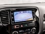 Mitsubishi Outlander 2.0 PHEV Deluxe 203Pk Automaat (CAMERA, LEDER/ALCANTARA, STOELVERWARMING, GETINT GLAS, SPORTSTOELEN, CRUISE, NIEUWE APK, NIEUWSTAAT)