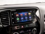 Mitsubishi Outlander 2.0 PHEV Deluxe 203Pk Automaat (CAMERA, LEDER/ALCANTARA, STOELVERWARMING, GETINT GLAS, SPORTSTOELEN, CRUISE, NIEUWE APK, NIEUWSTAAT)