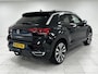 Volkswagen T-Roc 1.5 TSI Sport | NAVIGATIE | TREKHAAK | PARKEERSENSOREN VOOR-EN ACHTER | R-LINE |