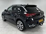 Volkswagen T-Roc 1.5 TSI Sport | NAVIGATIE | TREKHAAK | PARKEERSENSOREN VOOR-EN ACHTER | R-LINE |